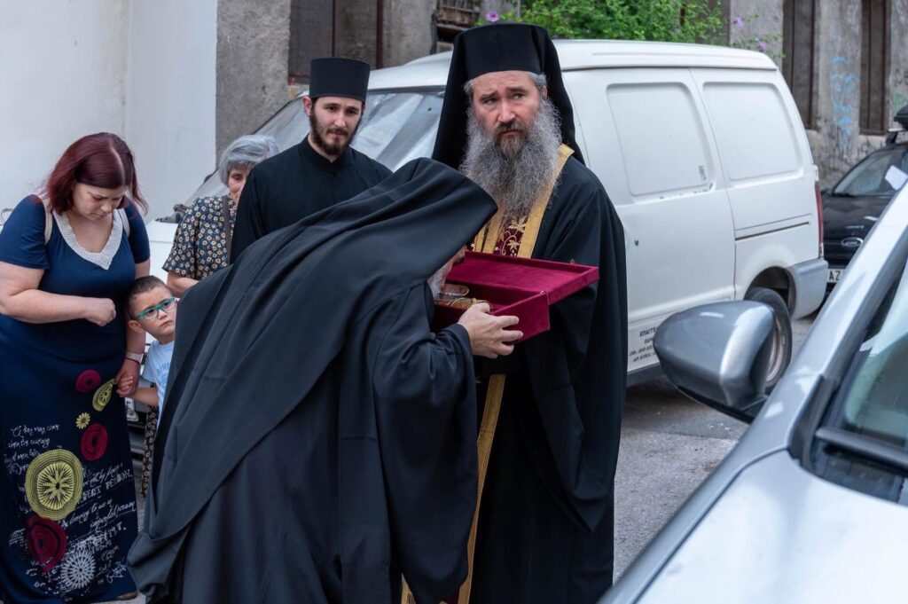 Η υποδοχή της Τιμίας Χειρός του Γερβασίου στον Αγιο Δημήτριο Πατρών ΦΩΤΟ 16 Η υποδοχή της Τιμίας Χειρός του Γερβασίου στον Αγιο Δημήτριο Πατρών ΦΩΤΟ
