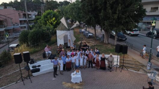 Καταχειροκροτήθηκαν Χορευτικό και Ορχήστρα «Αλως» στο Γηροκομειό ΦΩΤΟ 45 Χορευτές και ορχήστρα στο Γηροκομείο Φωτό