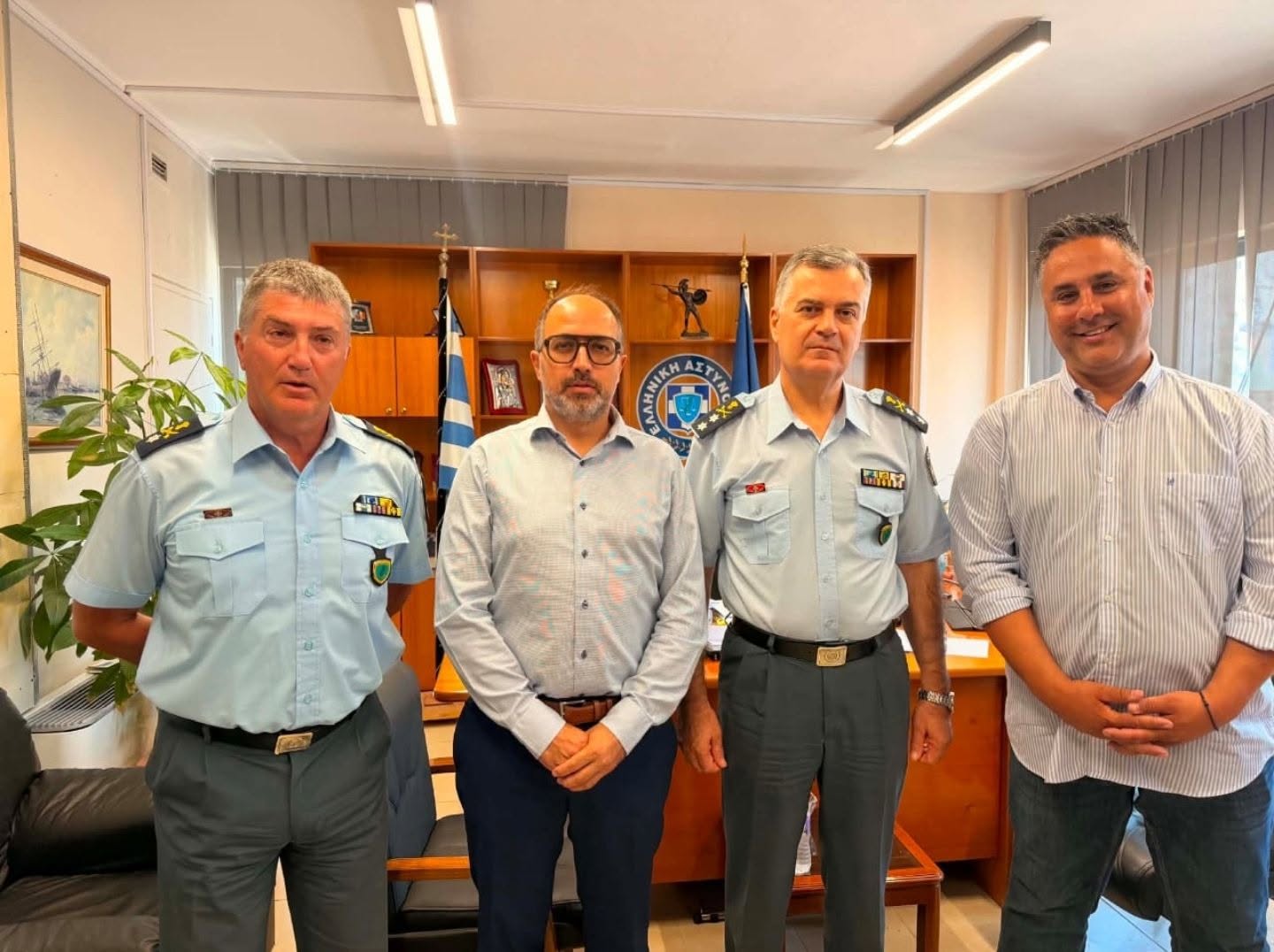 Συνάντηση του προέδρου της ΠΟΑΣΥ και του Συντονιστή Έργου Δυτ. Ελλάδας Χ. Τσίτσικα με την ηγεσία της ΕΛΑΣ