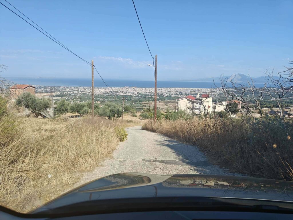 Πάτρα: Ξερά χόρτα «κατάπιαν» δρόμο, με τους κατοίκους να ζουν υπό τον φόβο πυρκαγιάς ΦΩΤΟ 8 Πάτρα: Ξερά χόρτα «κατάπιαν» δρόμο, με τους κατοίκους να ζουν υπό τον φόβο πυρκαγιάς ΦΩΤΟ