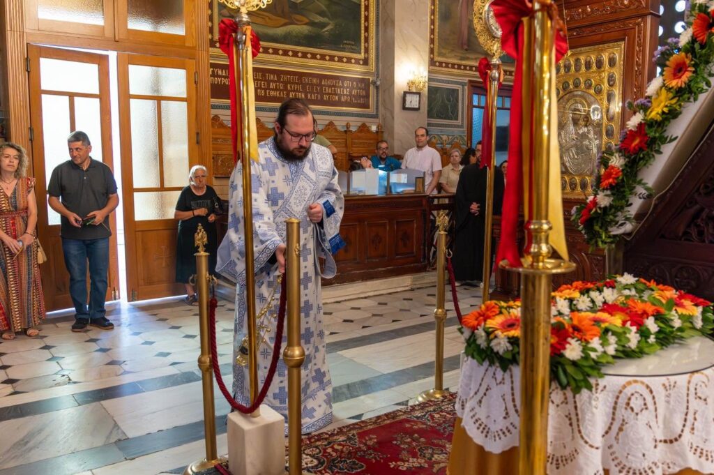 Η υποδοχή της Τιμίας Χειρός του Γερβασίου στον Αγιο Δημήτριο Πατρών ΦΩΤΟ 11 Η υποδοχή της Τιμίας Χειρός του Γερβασίου στον Αγιο Δημήτριο Πατρών ΦΩΤΟ