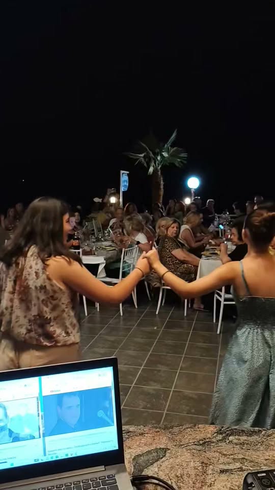 Το Χορευτικό Εργαστήρι Αιγίου γλέντησε στον Ελαιώνα ΒΙΝΤΕΟ-ΦΩΤΟ 5 Το Χορευτικό Εργαστήρι Αιγίου γλέντησε στον Ελαιώνα ΒΙΝΤΕΟ-ΦΩΤΟ