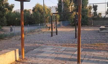 Παιδιά χαρούμενα με μπαλόνια