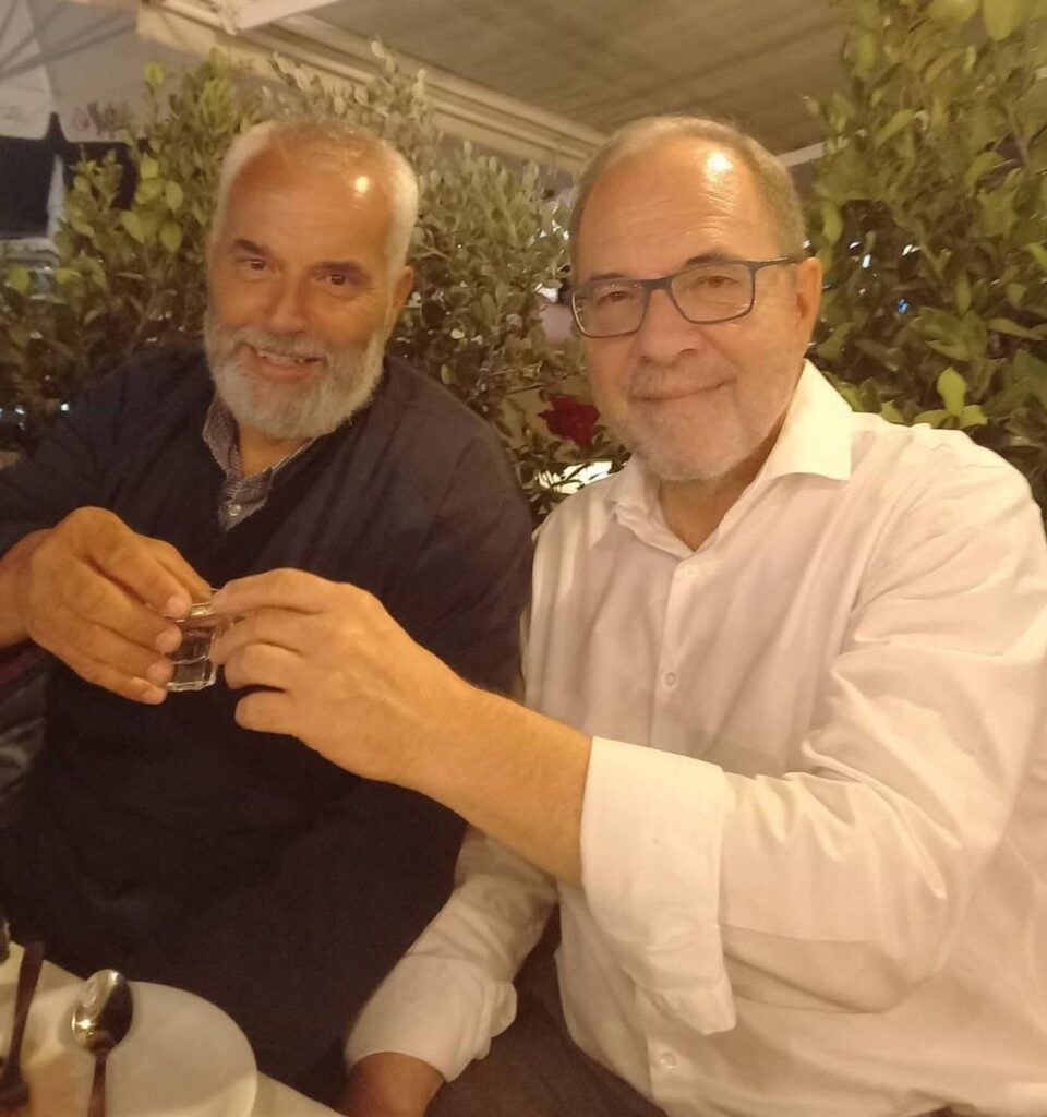 Με ιερέα παρόντα, στα Χανιά, ο Αχαιός Μαρίνος Σκανδάμης, σε συνάντηση του κόμματος Τσίπρα ΦΩΤ0 6 Με ιερέα παρόντα, στα Χανιά, ο Αχαιός Μαρίνος Σκανδάμης, σε συνάντηση του κόμματος Τσίπρα ΦΩΤ0