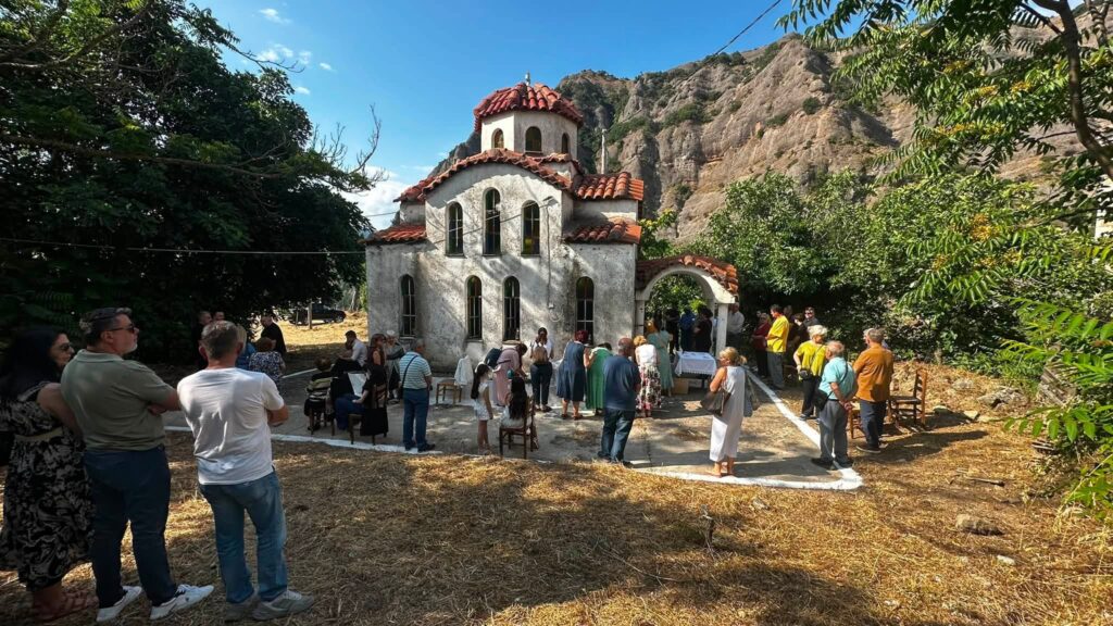 Το Λαπαναΐτικο Συναπάντημα στο χωριό των Καλαβρύτων ΦΩΤΟ 8 Το Λαπαναΐτικο Συναπάντημα στο χωριό των Καλαβρύτων ΦΩΤΟ