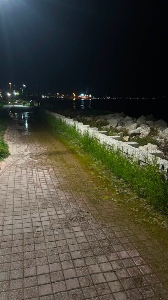 Πάτρα: Λιμνάζοντα νερά και δυσοσμία στο «σήμα κατατεθέν» της πόλης ΦΩΤΟ