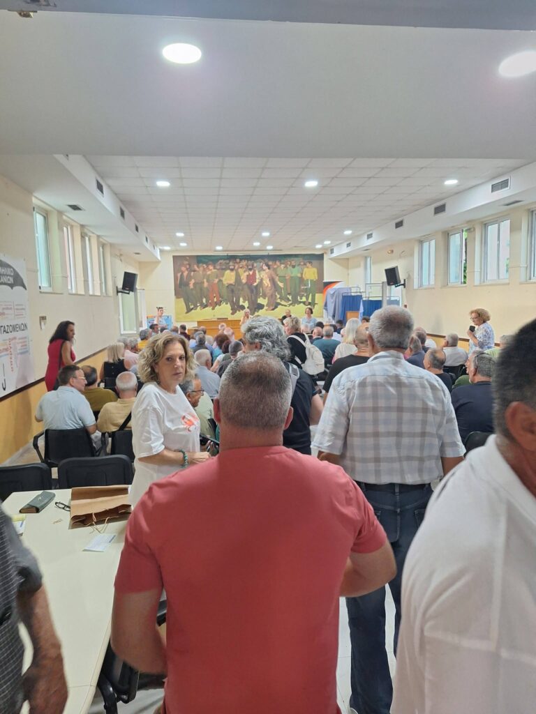 Με ιερέα παρόντα, στα Χανιά, ο Αχαιός Μαρίνος Σκανδάμης, σε συνάντηση του κόμματος Τσίπρα ΦΩΤ0 5 Με ιερέα παρόντα, στα Χανιά, ο Αχαιός Μαρίνος Σκανδάμης, σε συνάντηση του κόμματος Τσίπρα ΦΩΤ0