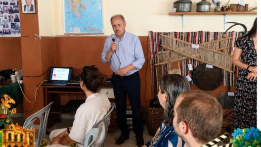 Στον Αγιο Νικόλαο Σπάτων ο Καραγκιόζης ΦΩΤΟ