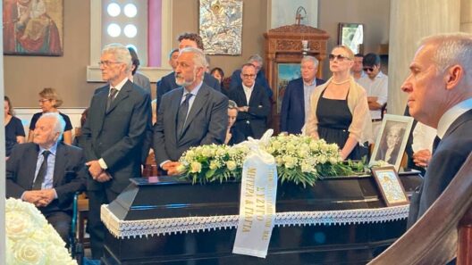 Αχαΐα: Το συγκινητικό «αντίο» στην Άννα-Μαρία Ζαΐμη, στην Αθήνα ΦΩΤΟ 13 Αχάτβα: Το συγκινητικό αντίο στην Άννα-Μαρία Ζάδη στην Αθήνα ΦΩΤΟ