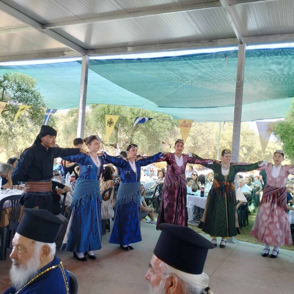 Εγκαίνια του Ιερού Ταφικού Παρεκκλησίου της Παναγίας Σουμελά, στην Απιδεώνα Δυτικής Αχαΐας 14 Εγκαίνια του Ιερού Ταφικού Παρεκκλησίου της Παναγίας Σουμελά, στην Απιδεώνα Δυτικής Αχαΐας