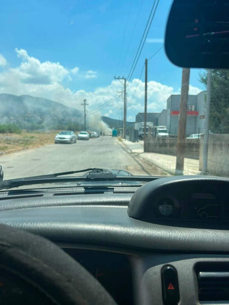 Πάτρα: Πυρκαγιά στο ΒΙΟΠΑ Γλαύκου, με έγκαιρη πυροσβεστική επέμβαση ΦΩΤΟ 7 Πάτρα: Πυρκαγιά στο ΒΙΟΠΑ Γλαύκου, με έγκαιρη πυροσβεστική επέμβαση ΦΩΤΟ
