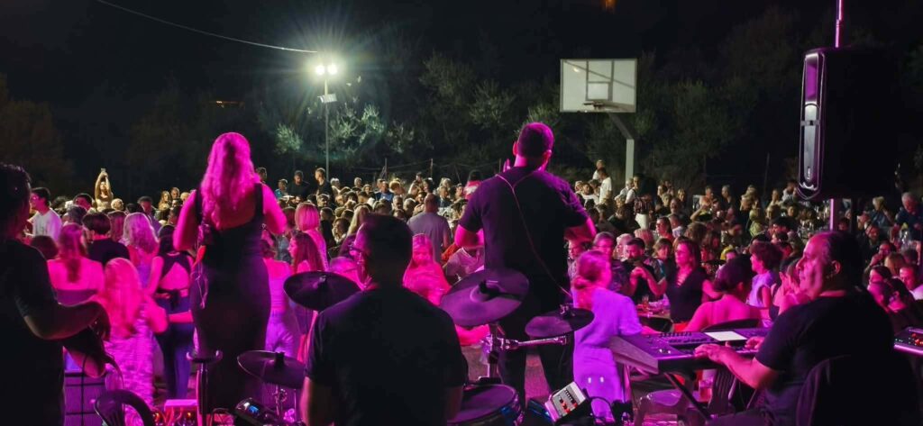 Βραδιά του Συλλόγου Γυναικών Τράπεζας ΒΙΝΤΕΟ-ΦΩΤΟ