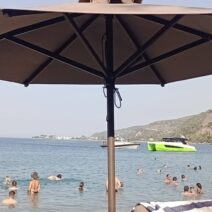 Αχαΐα: «Δεν δημιουργήθηκε κίνδυνος» απαντά ο ιδιοκτήτης σκάφους που προσέγγισε λουόμενους και επενέβη το Λιμενικό 2 Αχαΐα: «Δεν δημιουργήθηκε κίνδυνος» απαντά ο ιδιοκτήτης σκάφους που προσέγγισε λουόμενους και επενέβη το Λιμενικό