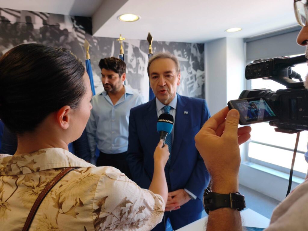 Πάτρα: Επίσκεψη του υφυπουργού Δικαιοσύνης Ιωάννη Μπούγα στην ΝΔ Αχαΐας, για τις κυβερνητικές πρωτοβουλίες ΦΩΤΟ
