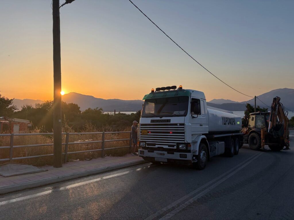 Πλατάνι: Άμεση ήταν η επιχείρηση της Περιφέρειας στην κατάσβεση της πυρκαγιάς ΦΩΤΟ