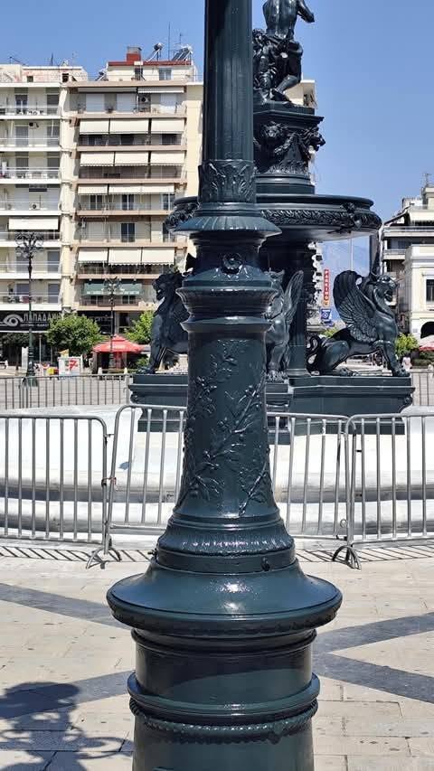 Πάτρα: Πλήρη αποκατάσταση των ιστορικών φανοστατών στην Πλατεία Γεωργίου ΦΩΤΟ