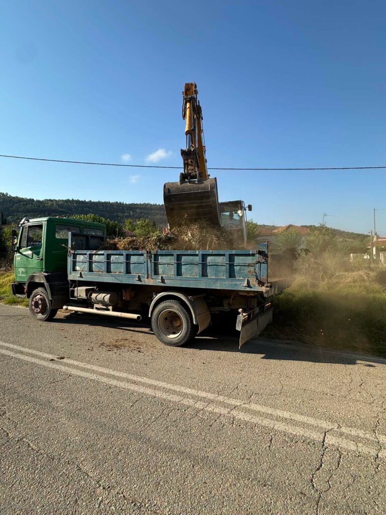 Αχαΐα: Αντιπυρική θωράκιση με καθαρισμό ρεμάτων, κατ΄ εντολήν Ζαΐμη ΦΩΤΟ