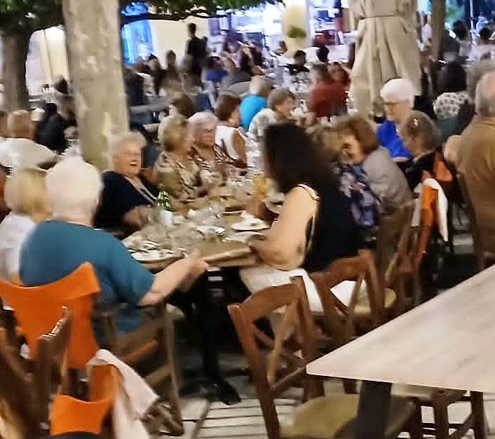 Βραδιά στη Ακράτα για τη λήξη της χρονιάσς του ΚΑΠΗ του Δήμου ΦΩΤΟ