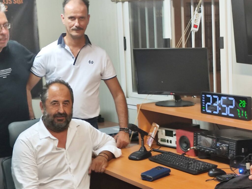 Σωματείο Οδηγών Ταξί Αχαΐας στην Ενωση Ραδιοερασιτεχνών Δυτικής Πελοποννήσου ΦΩΤΟ