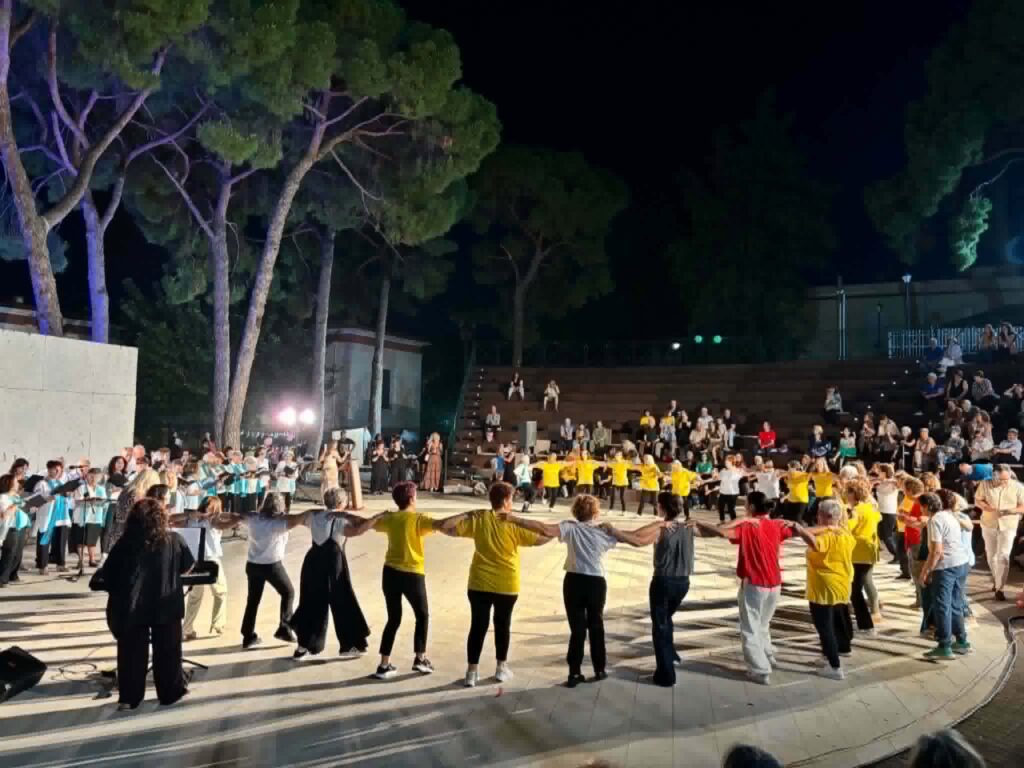 Η τελετή λήξης της χρονιάς του ΚΑΠΗ Δήμου Αιγιαλείας ΦΩΤΟ