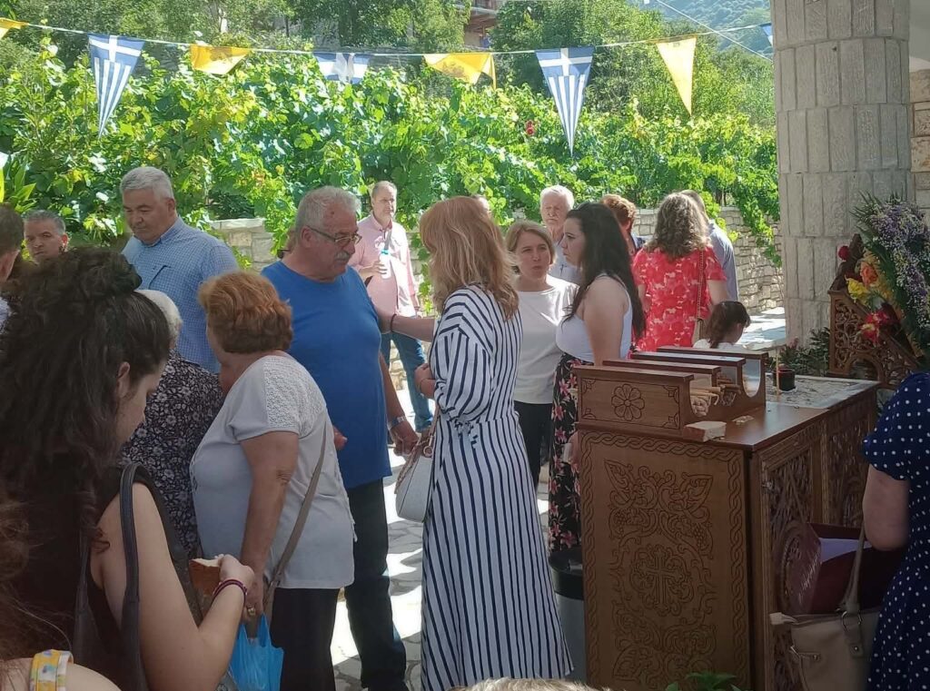Η πολιτευτής της ΝΔ Γιώτα Παυλοπούλου στις Σειρές Καλαβρύτων για τον Αγιο Παΐσιο ΦΩΤΟ