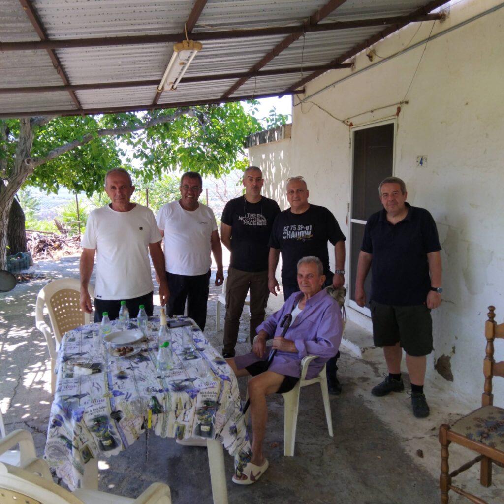 Αχαΐα: Ομάδα πατρινών στα «έγκατα της γης» - Εξερεύνηση και ευρήματα σε οχυρά και καταφύγια της Κατοχής ΕΝΤΥΠΩΣΙΑΚΕΣ ΦΩΤΟ