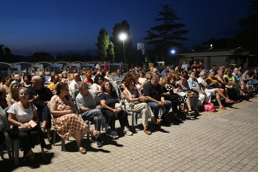 Το Πολιτιστικό Φεστιβάλ Εργαζομένων στην Πλαζ Αγυιάς ΦΩΤΟ 12 Το Πολιτιστικό Φεστιβάλ Εργαζομένων στην Πλαζ Αγυιάς ΦΩΤΟ