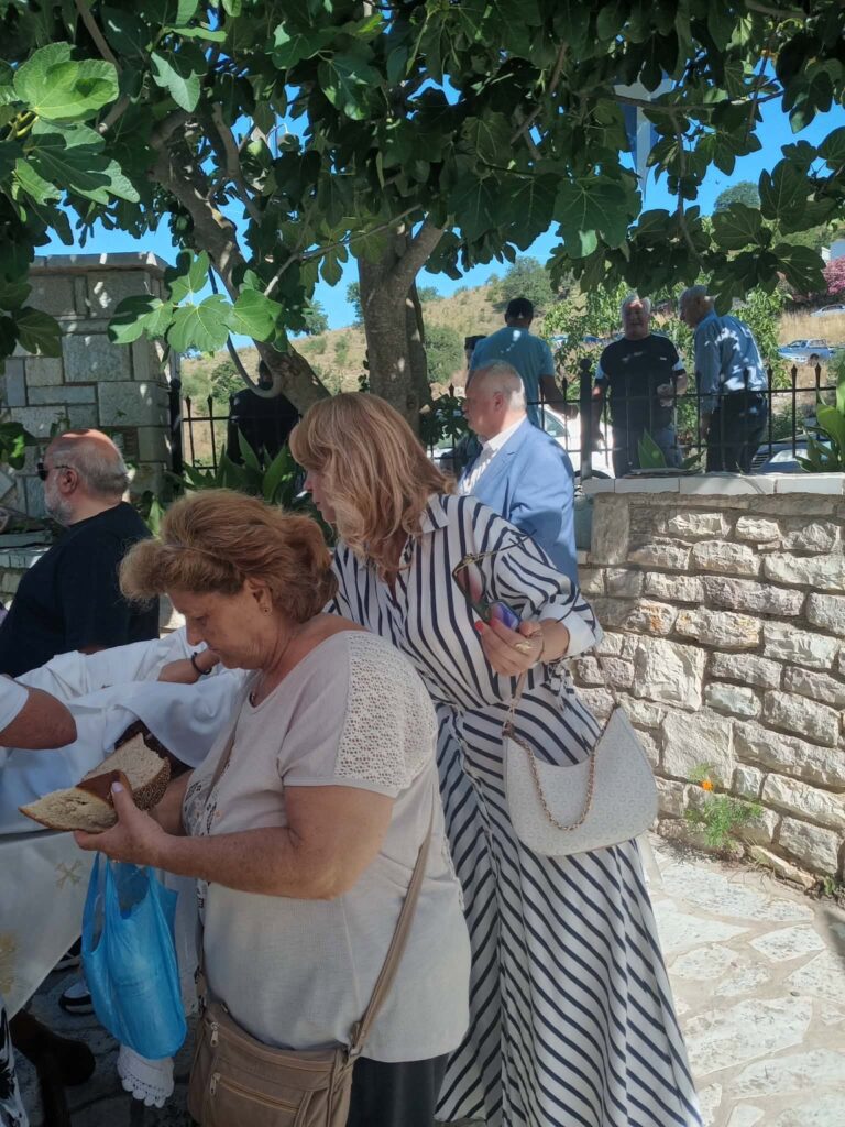 Η πολιτευτής της ΝΔ Γιώτα Παυλοπούλου στις Σειρές Καλαβρύτων για τον Αγιο Παΐσιο ΦΩΤΟ 17 Η πολιτευτής της ΝΔ Γιώτα Παυλοπούλου στις Σειρές Καλαβρύτων για τον Αγιο Παΐσιο ΦΩΤΟ