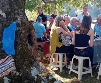 Πολιτικός Σύλλογος Καλαμάτας σε παραλιακό γλέντι