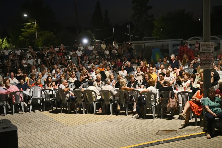 Το Πολιτιστικό Φεστιβάλ Εργαζομένων στην Πλαζ Αγυιάς ΦΩΤΟ