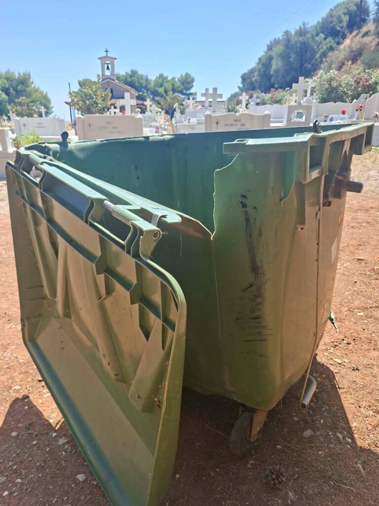 Κουλούρα: Αντικατάσταση κατεστραμμένων κάδων απορριμμάτων για αναβάθμιση της καθαριότητας ΦΩΤΟ