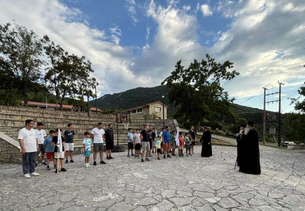 Θεόκλητος και Ιερώνυμος στις Κατασκηνώσεις του Εκκλησιαστικού Κέντρου Νεότητας στα Καλάβρυτα ΦΩΤΟ