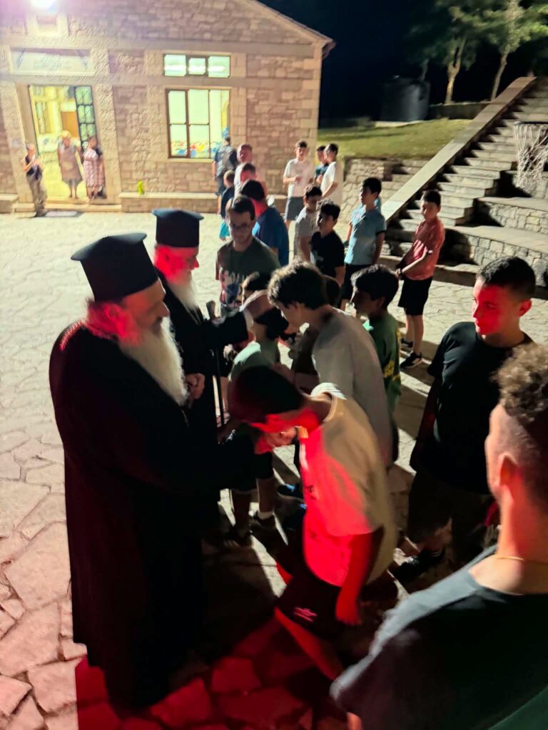 Θεόκλητος και Ιερώνυμος στις Κατασκηνώσεις του Εκκλησιαστικού Κέντρου Νεότητας στα Καλάβρυτα ΦΩΤΟ