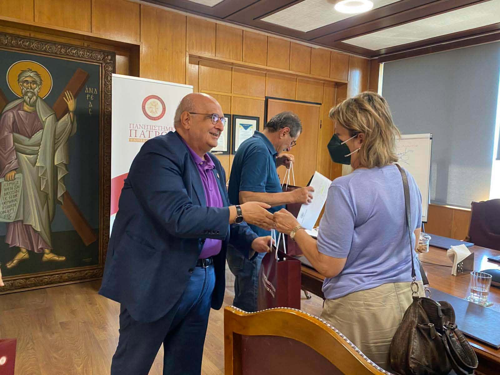 Πάτρα: Συνάντηση Μπούρα με Πελετίδη για την αξιοποίηση της έκτασης του Πανεπιστημίου στον Ριγανόκαμπο ΦΩΤΟ 8 Πάτρα: Συνάντηση Μπούρα με Πελετίδη για την αξιοποίηση της έκτασης του Πανεπιστημίου στον Ριγανόκαμπο ΦΩΤΟ
