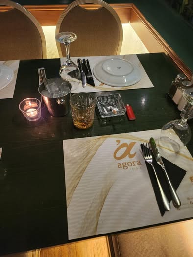 Βουλή: Ο Κακλαμάνης «κέρασε» την Μάρω Κοντού ουίσκι με τσιγάρο ΦΩΤΟ