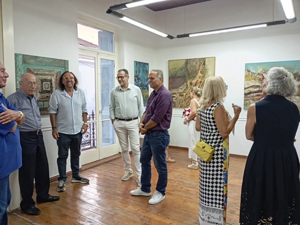 Τα εγκαίνια της έκθεσης «Αντιδιαστολές» της Μαριλένας Ζολώτα, στην Ακράτα ΦΩΤΟ