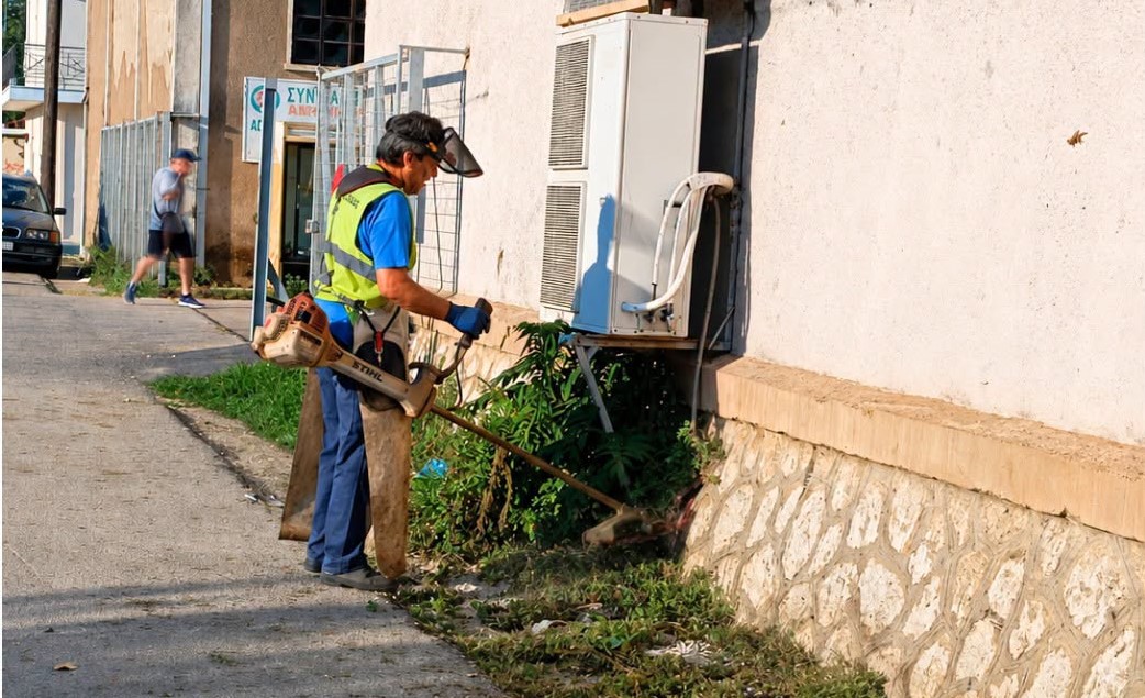 Δυτική Αχαΐα: Καλλωπισμός του πρασίνου για πιο καθαρό και όμορφο δήμο ΦΩΤΟ 1 Δυτική Αχαΐα: Καλλωπισμός του πρασίνου για πιο καθαρό και όμορφο δήμο ΦΩΤΟ