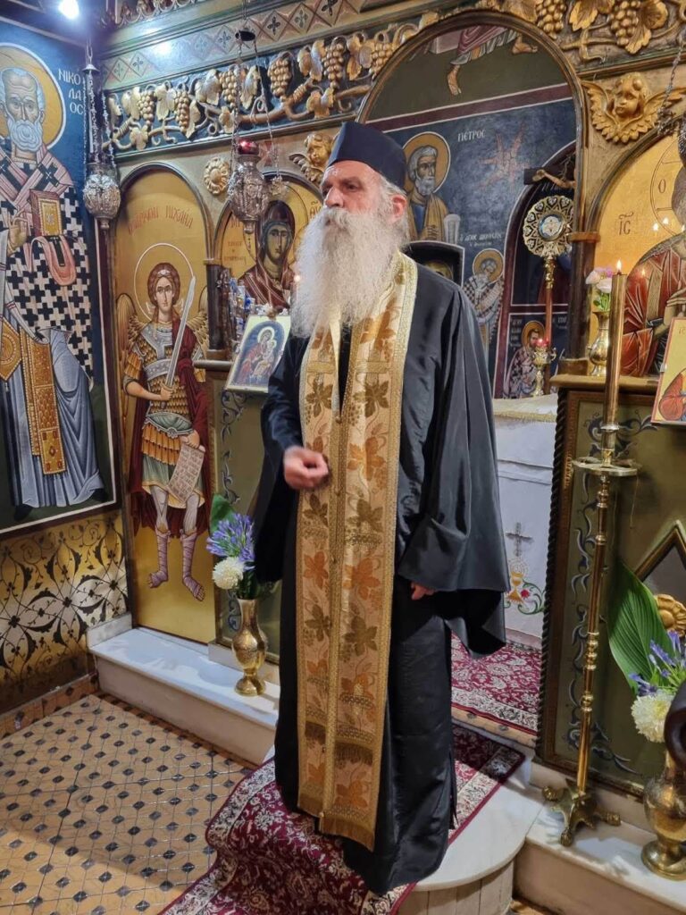 Πιστοί από την Αγία Τριάδα Πατρών σε Ιερές Μονές της Ναυπάκτου ΦΩΤΟ