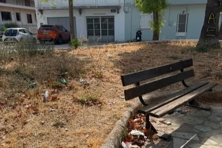 Πάτρα: Δυσοσμία, χόρτα και παραμέληση σε Πλατεία του Πράτσικα ΦΩΤΟ
