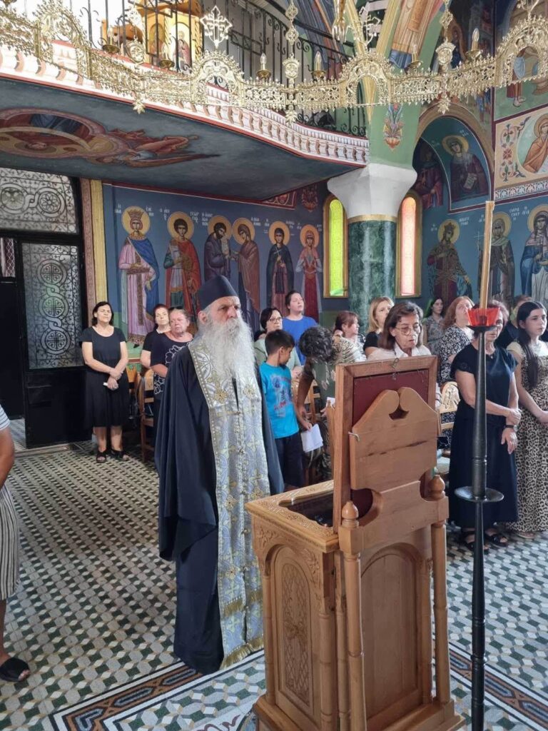Πιστοί από την Αγία Τριάδα Πατρών σε Ιερές Μονές της Ναυπάκτου ΦΩΤΟ
