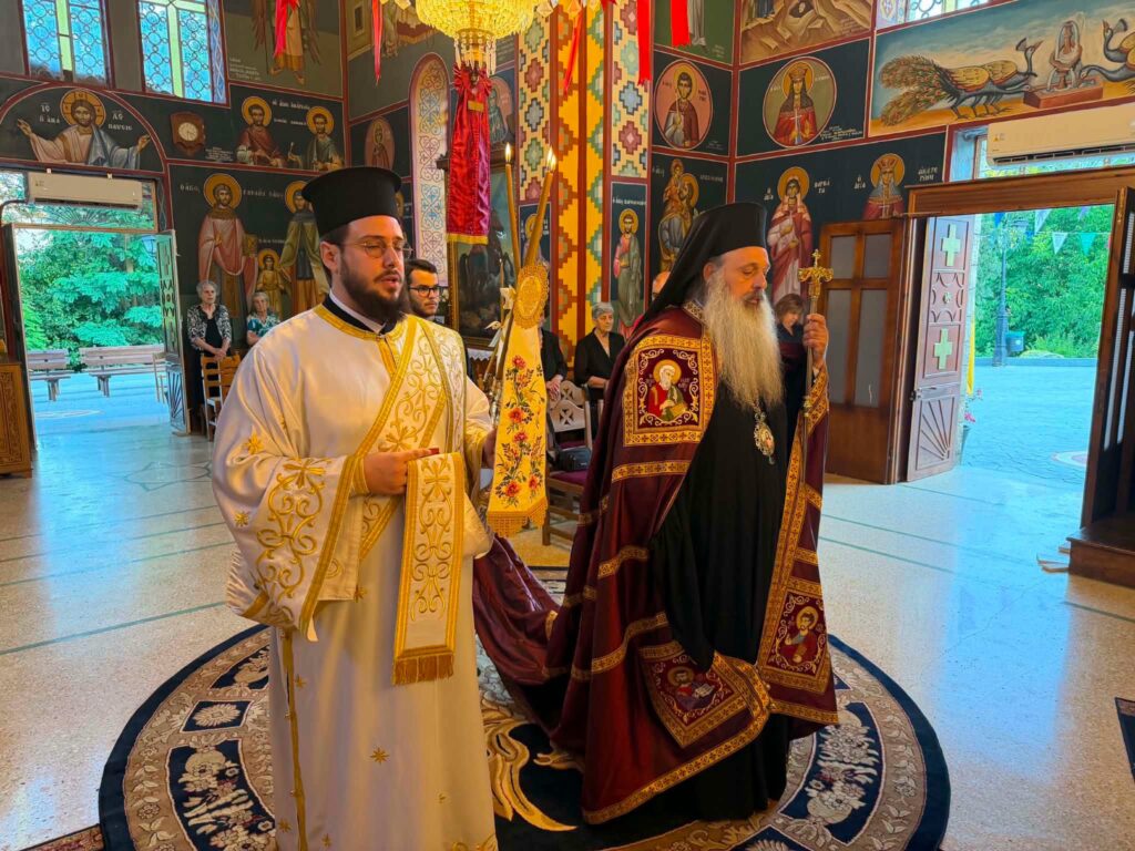 Στον ναό της Γουμένισσας Καλαβρύτων ο Μητροπολίτης Σταγών και Μετεώρων Θεόκλητος ΦΩΤΟ