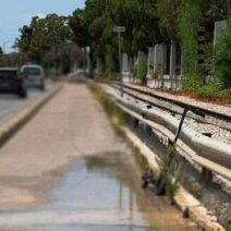 Πάτρα: «Λίμνες» και λακκούβες παγίδες για αναβάτες στον Ποδηλατόδρομο της παραλιακής