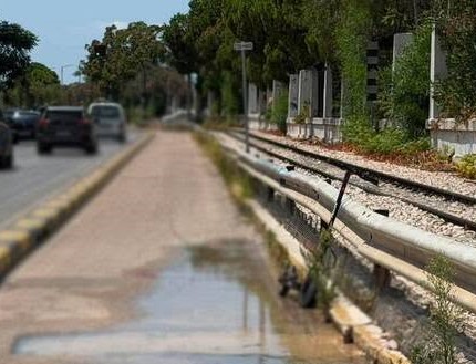 Πάτρα: «Λίμνες» και λακκούβες παγίδες για αναβάτες στον Ποδηλατόδρομο της παραλιακής