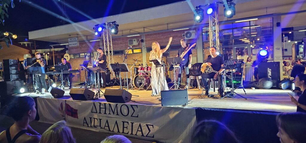 Τα μουσικά ταξίδια του Οδοντωτού στο Διακοπτό ΒΙΝΤΕΟ-ΦΩΤΟ