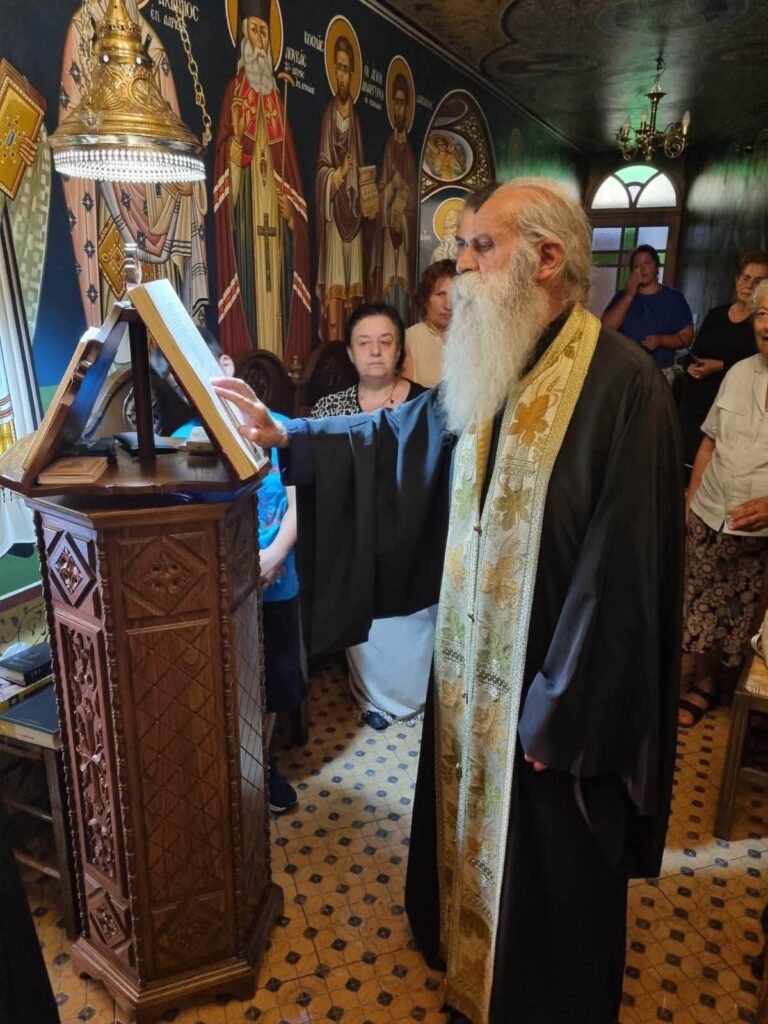 Πιστοί από την Αγία Τριάδα Πατρών σε Ιερές Μονές της Ναυπάκτου ΦΩΤΟ