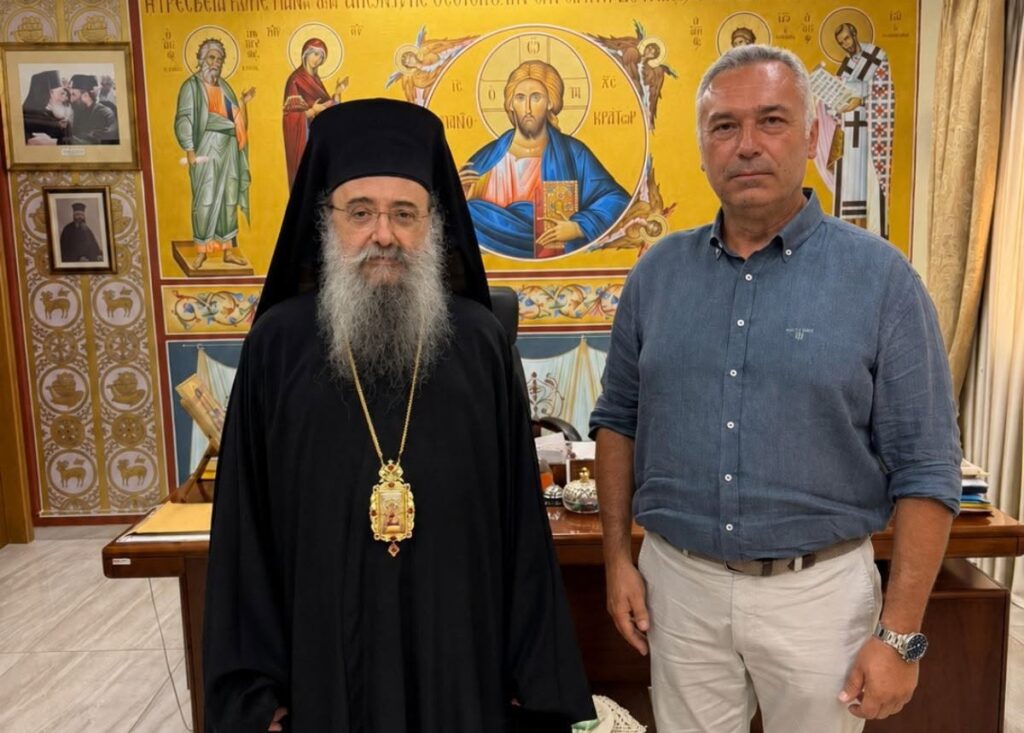 Στον Μητροπολίτη Πατρών Χρυσόστομο ο δημοτικός σύμβουλος Φίλιππος Οικονόμου ΦΩΤΟ