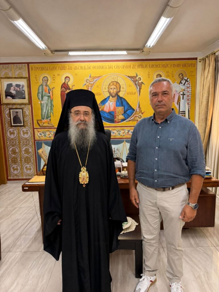 Στον Μητροπολίτη Πατρών Χρυσόστομο ο δημοτικός σύμβουλος Φίλιππος Οικονόμου ΦΩΤΟ