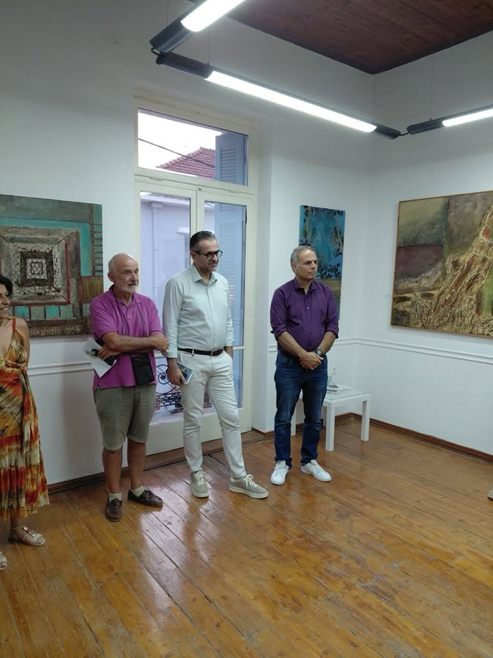 Τα εγκαίνια της έκθεσης «Αντιδιαστολές» της Μαριλένας Ζολώτα, στην Ακράτα ΦΩΤΟ 8 Τα εγκαίνια της έκθεσης «Αντιδιαστολές» της Μαριλένας Ζολώτα, στην Ακράτα ΦΩΤΟ