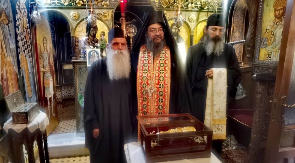 Πιστοί από την Αγία Τριάδα Πατρών σε Ιερές Μονές της Ναυπάκτου ΦΩΤΟ