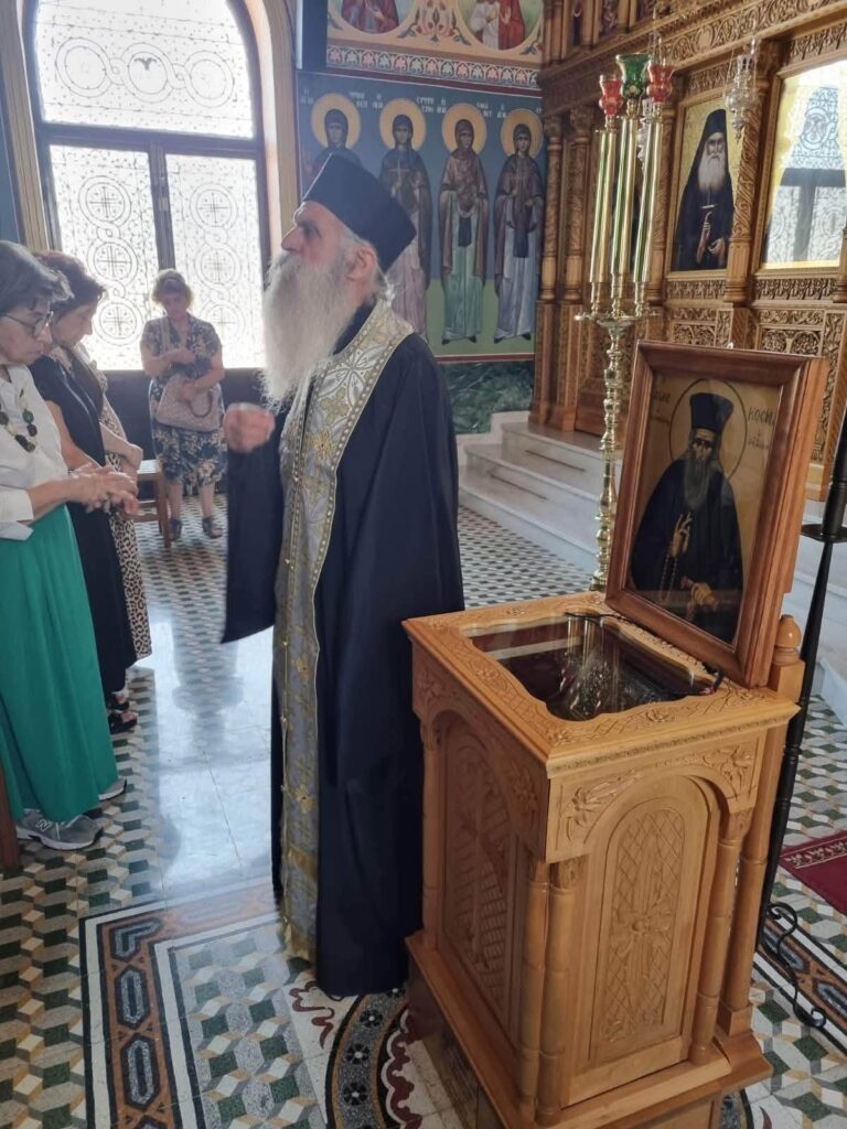 Πιστοί από την Αγία Τριάδα Πατρών σε Ιερές Μονές της Ναυπάκτου ΦΩΤΟ